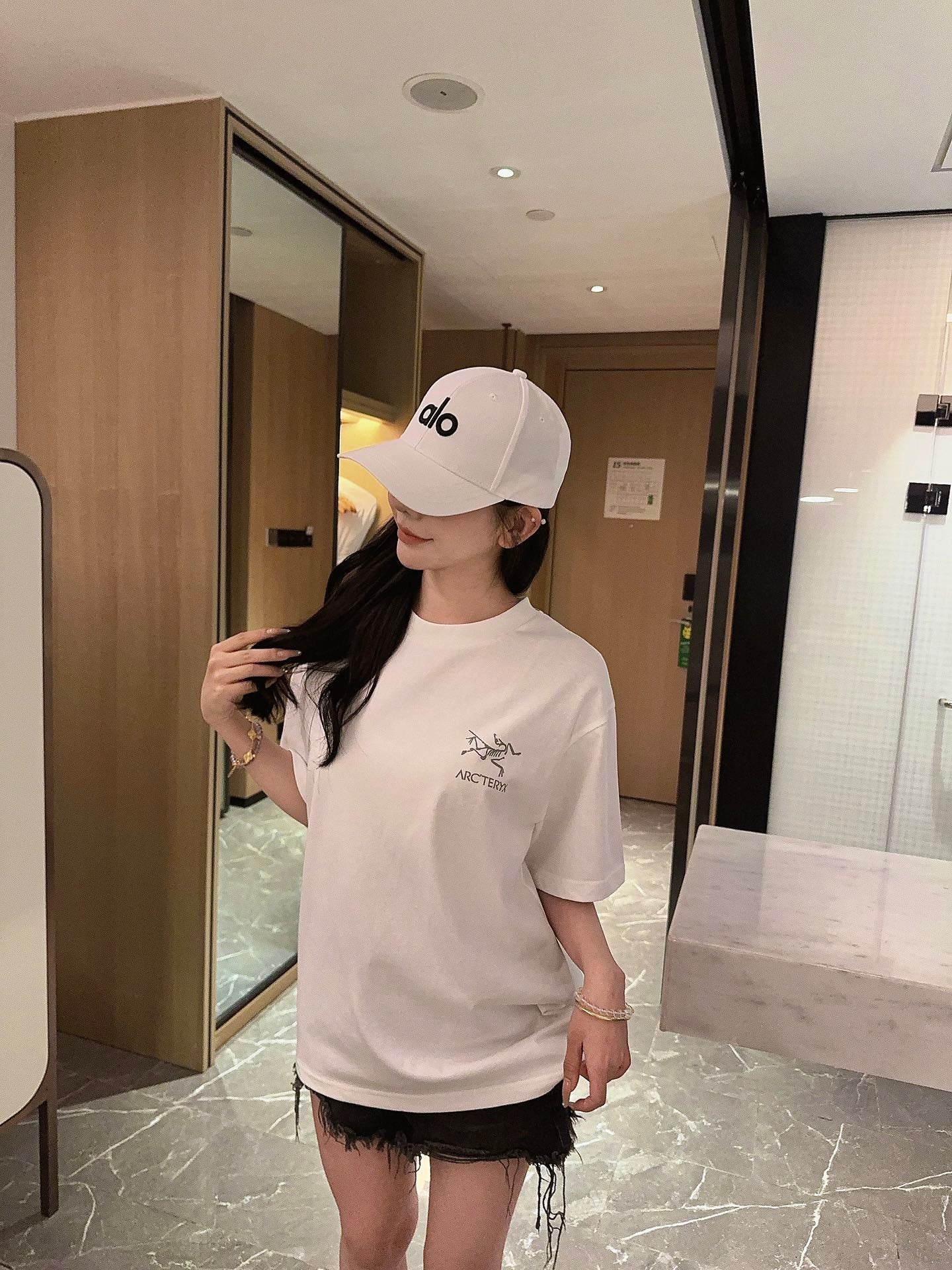 LuxluxHouse Best Quality Clothes T-shirt Arcteryx