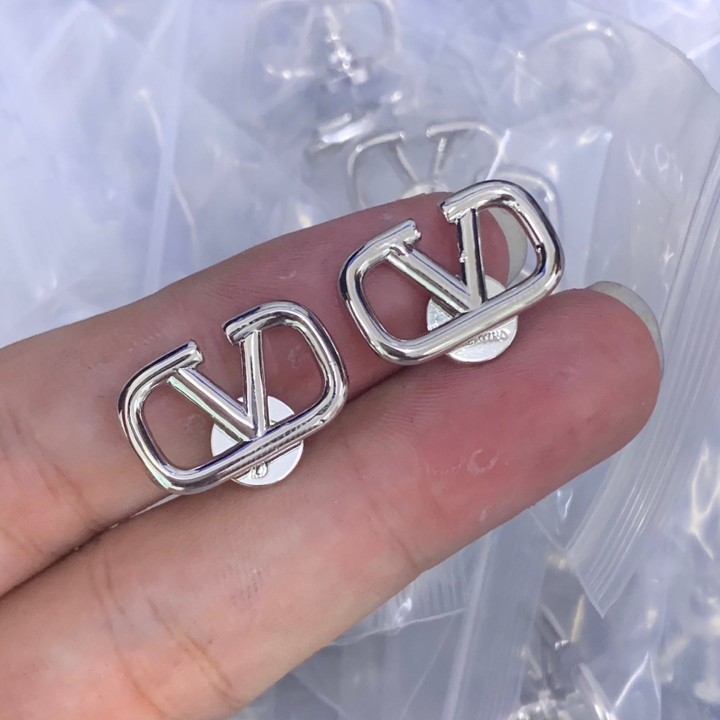 LuxluxHouse Low Price And High Quality Accessories Valentino