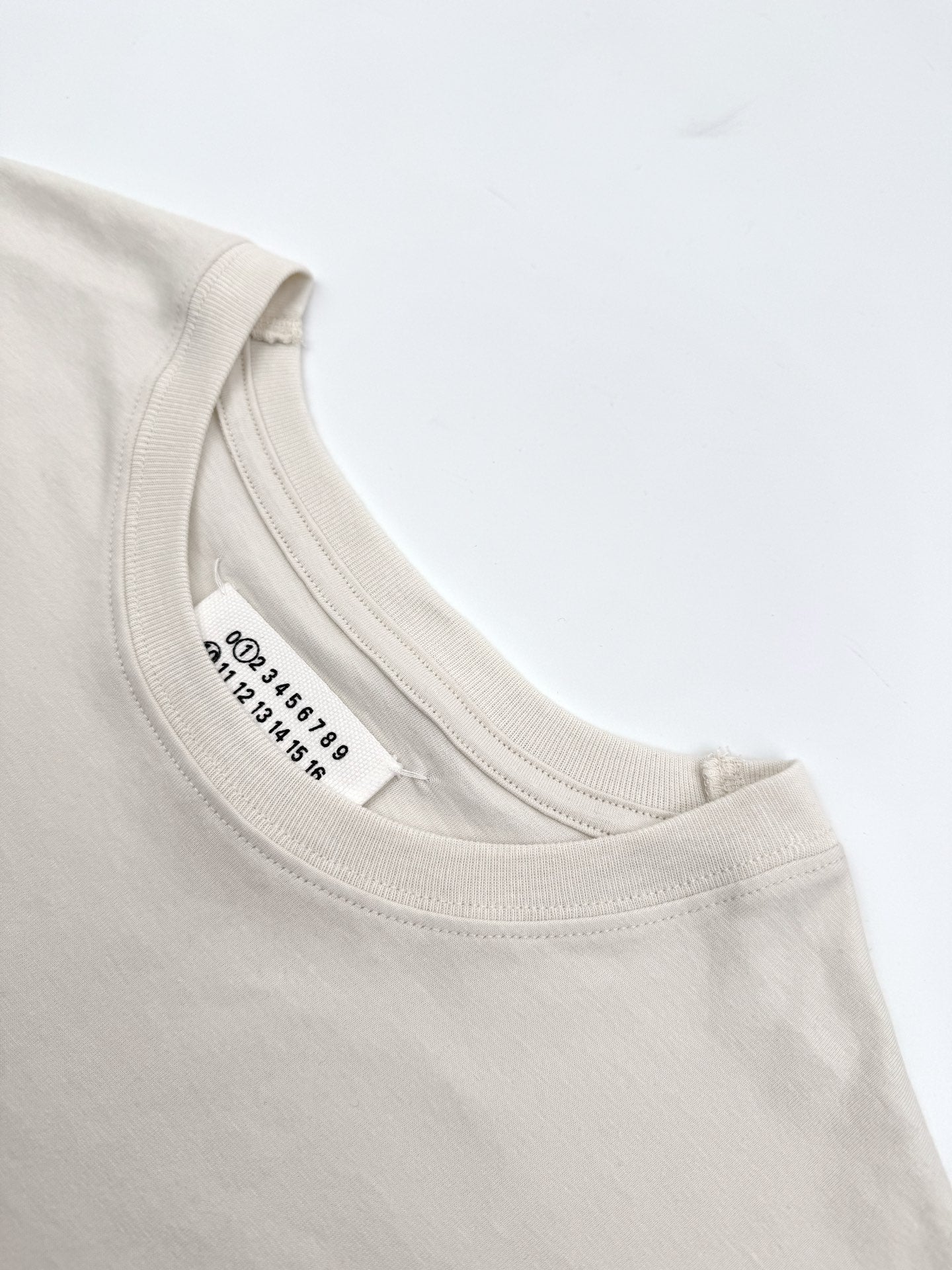 LuxluxHouse Best Quality Clothes T-shirt Chanel & Maison Margiela