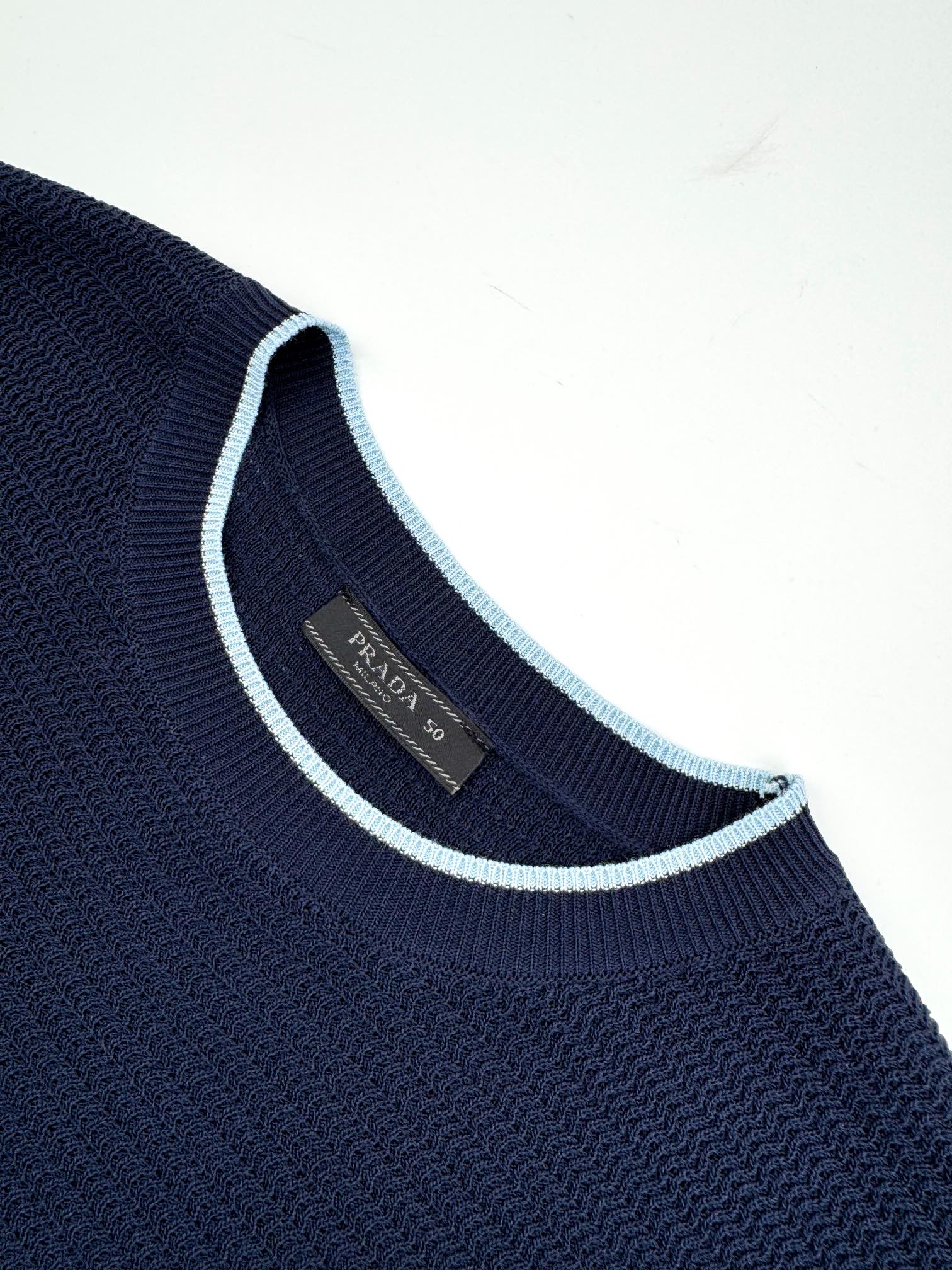 LuxluxHouse Best Quality Clothes T-shirt Prada