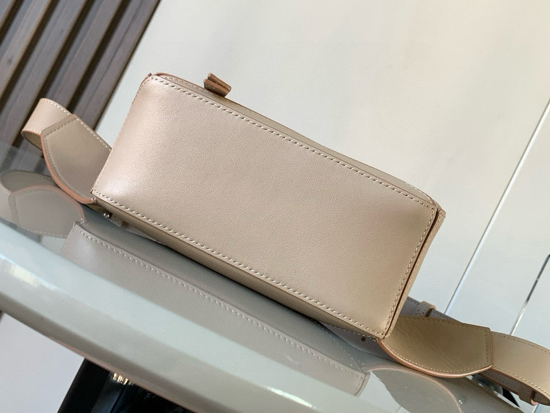 LuxluxHouse Best Quality Bags Loewe