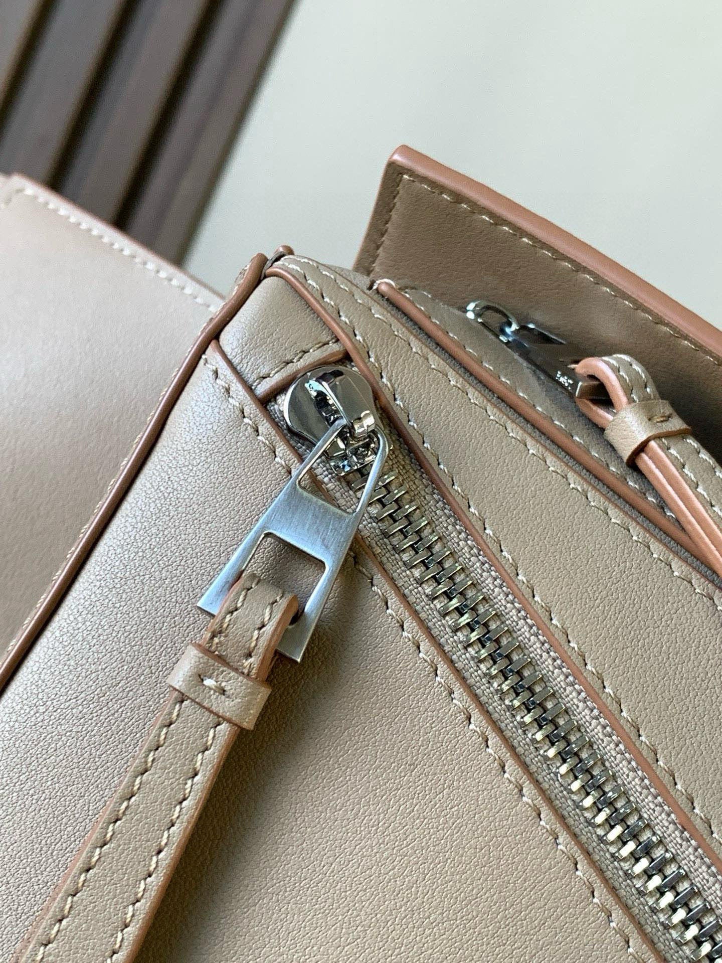 LuxluxHouse Best Quality Bags Loewe