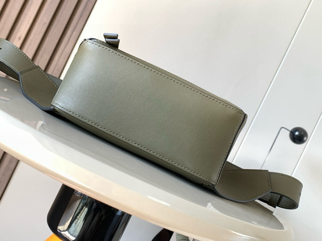 LuxluxHouse Best Quality Bags Loewe