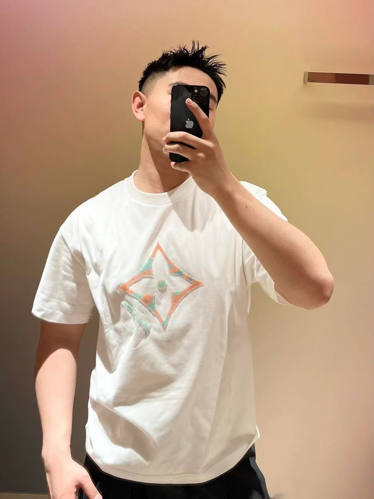 LuxluxHouse Best Quality Clothes T-shirt Louis Vuitton