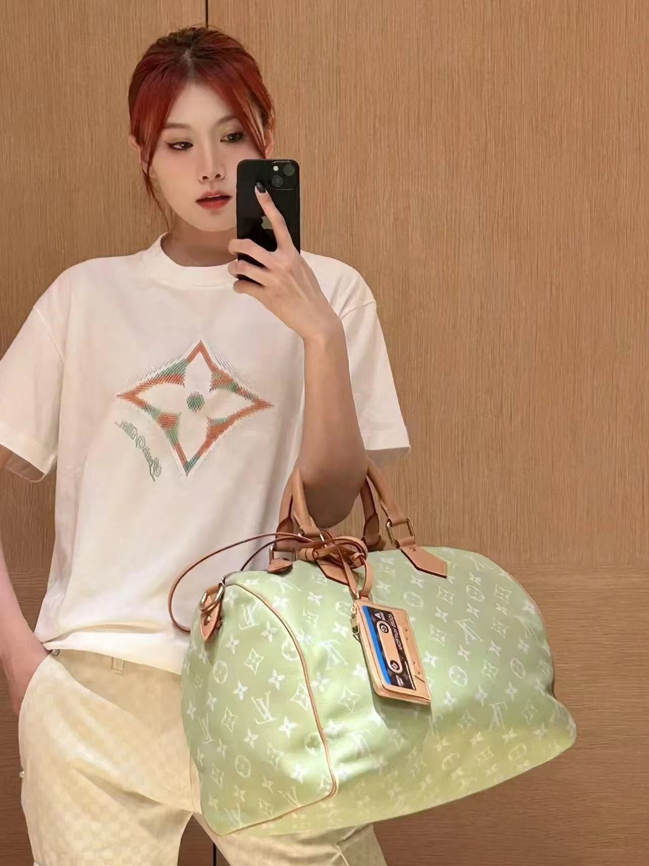 LuxluxHouse Best Quality Clothes T-shirt Louis Vuitton