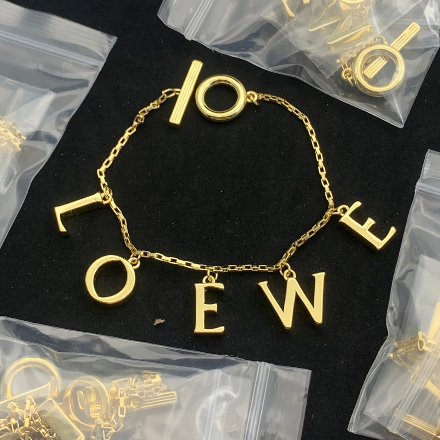 LuxluxHouse Low Price And High Quality Accessories Loewe