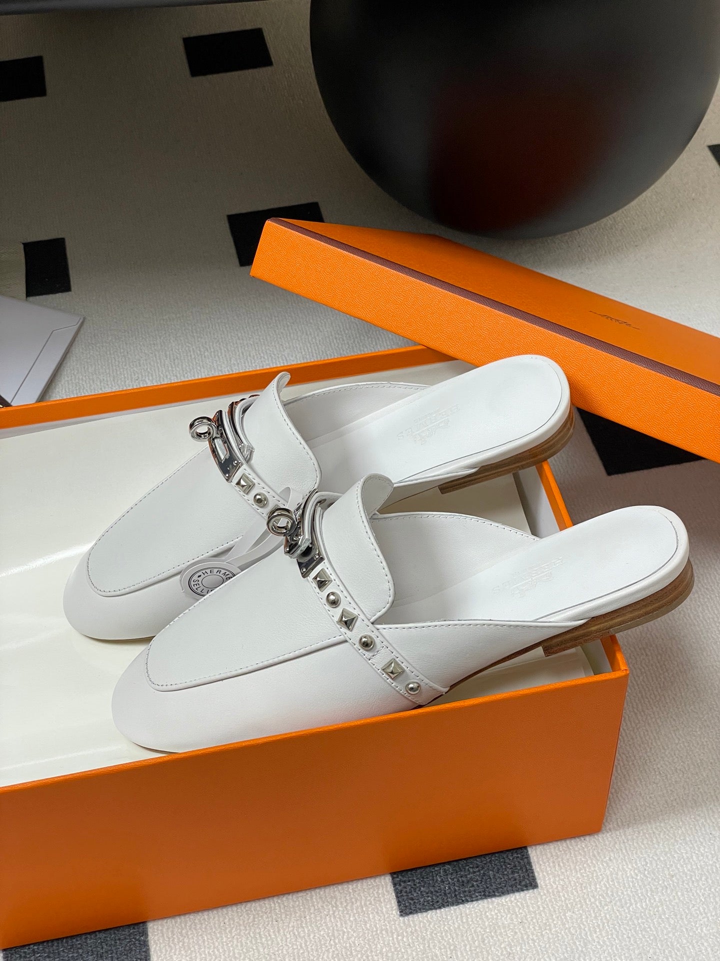 LuxluxHouse Best Quality Women Shoes Hermes