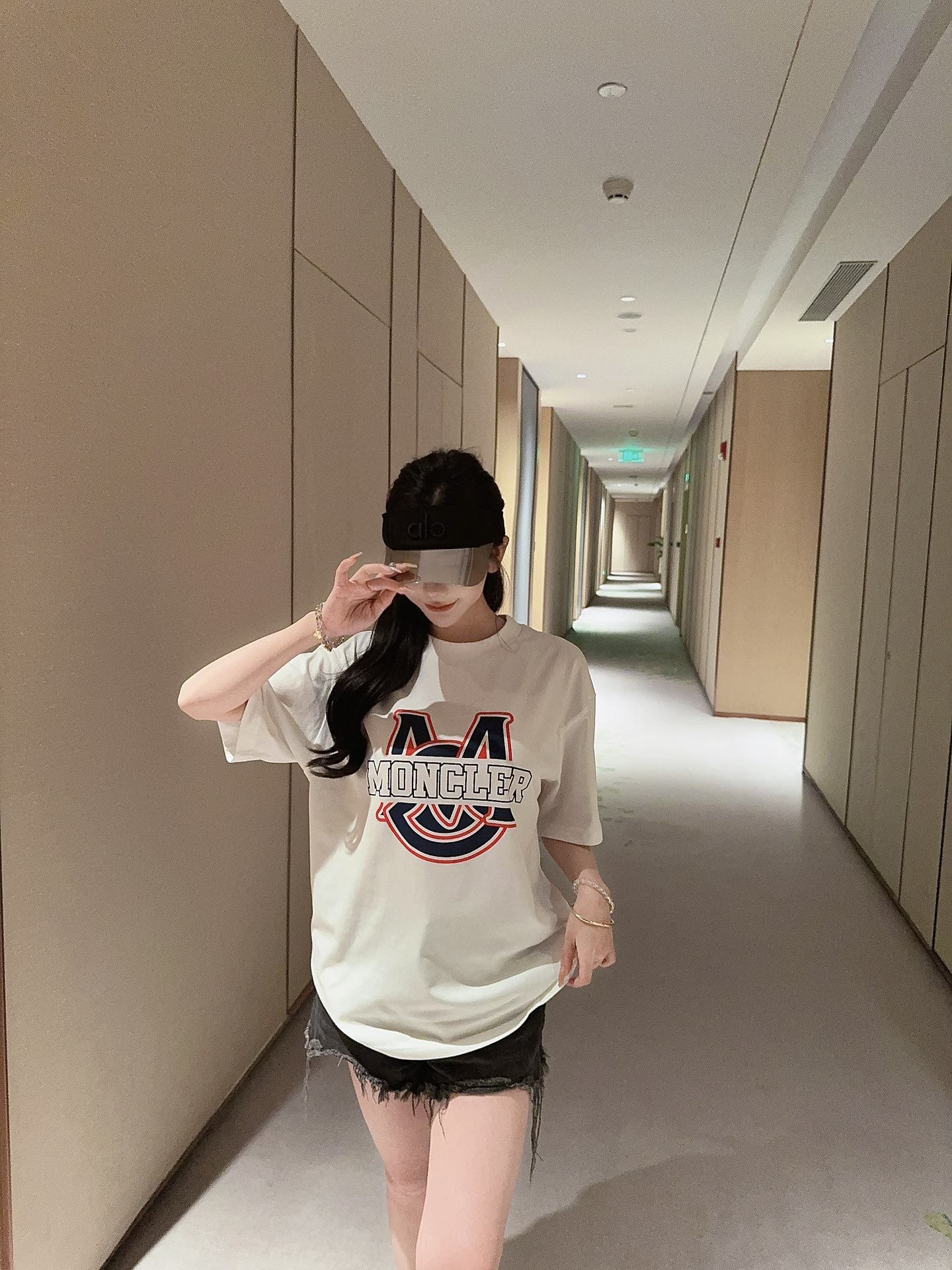 LuxluxHouse Best Quality Clothes T-shirt Moncler