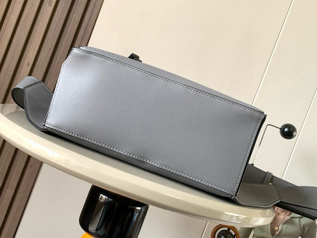 LuxluxHouse Best Quality Bags Loewe