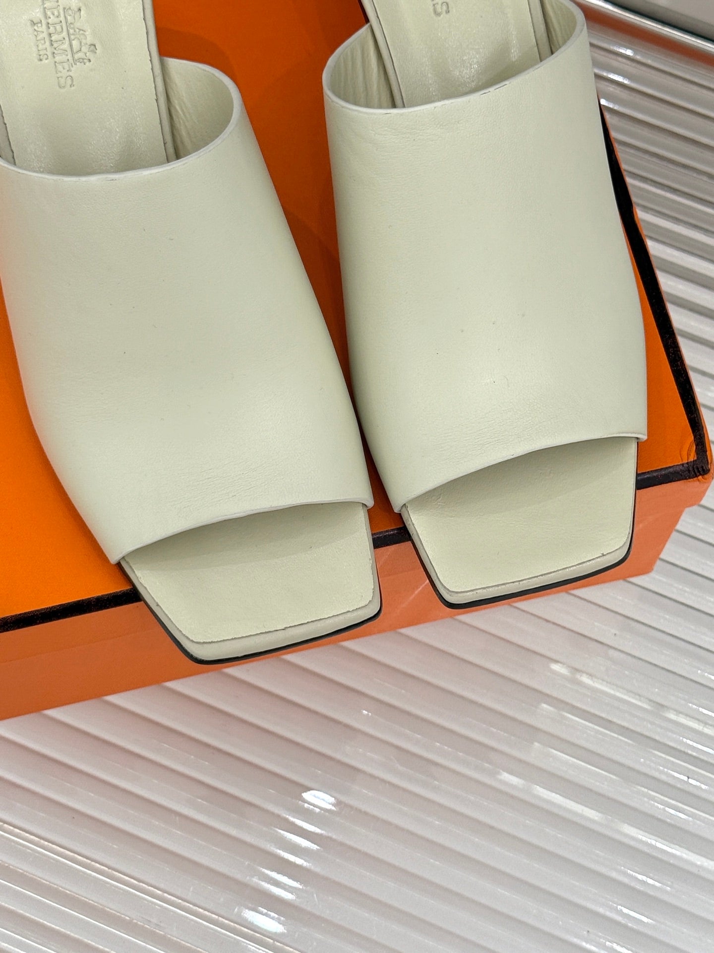 LuxluxHouse Best Quality Women Shoes Hermes