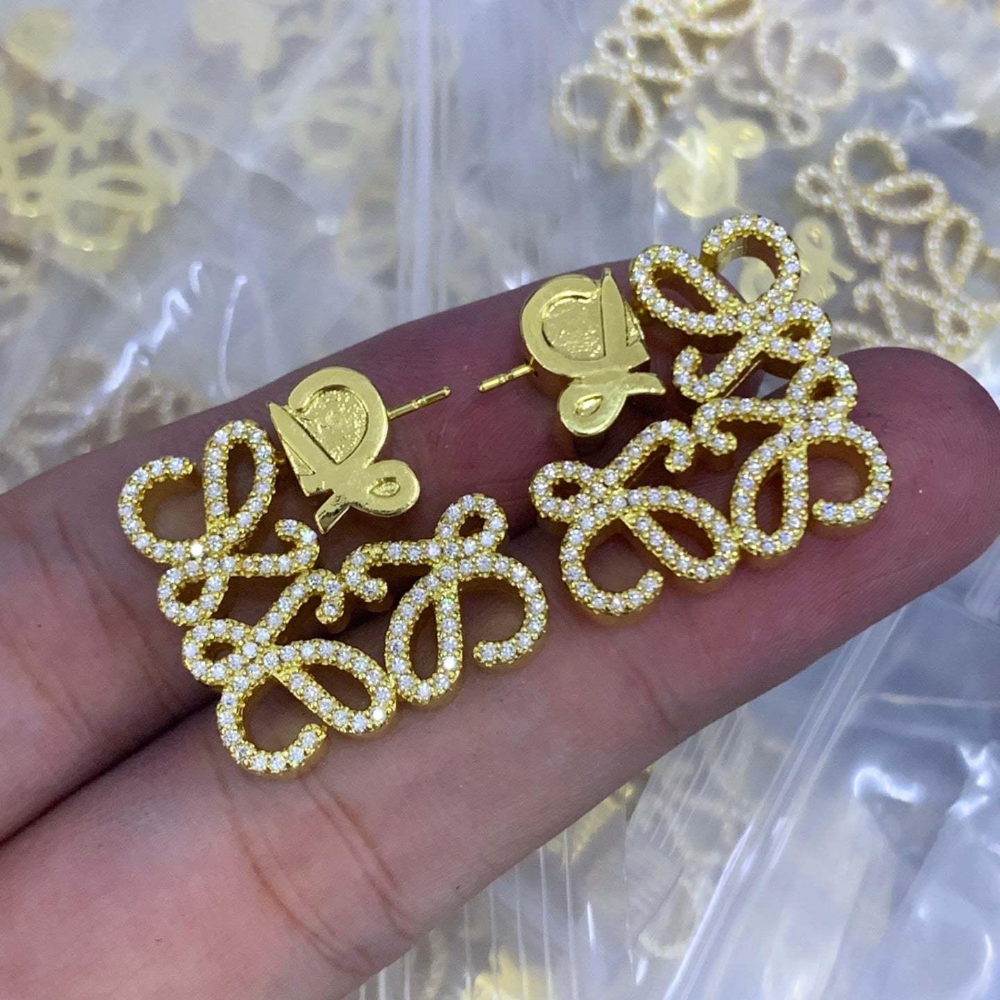 LuxluxHouse Low Price And High Quality Accessories Loewe