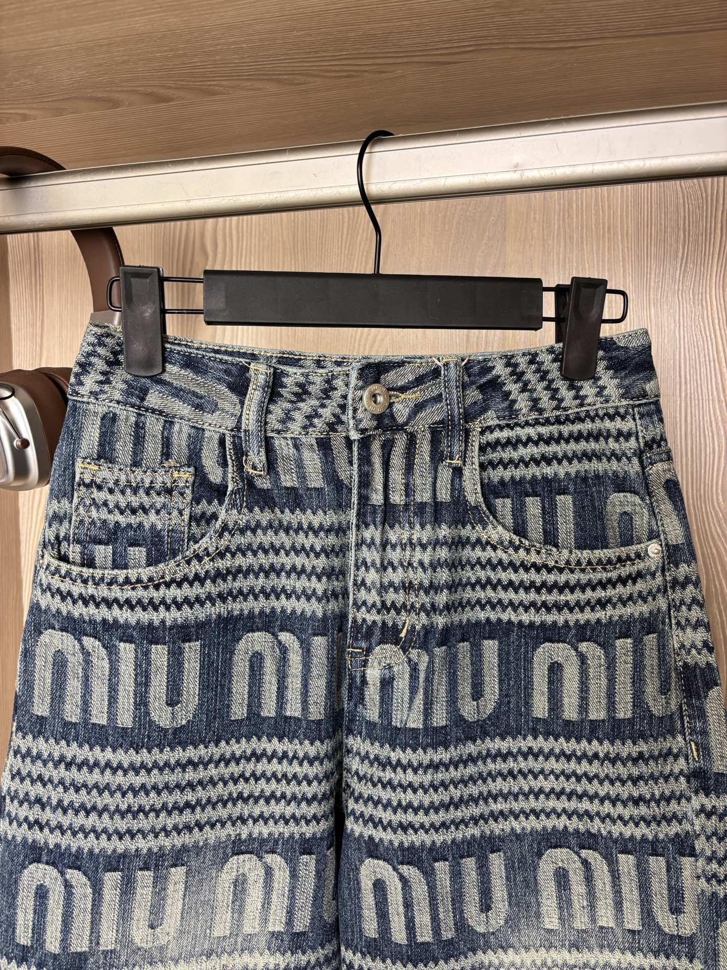 LuxluxHouse Best Quality Clothes Miu Miu Pants