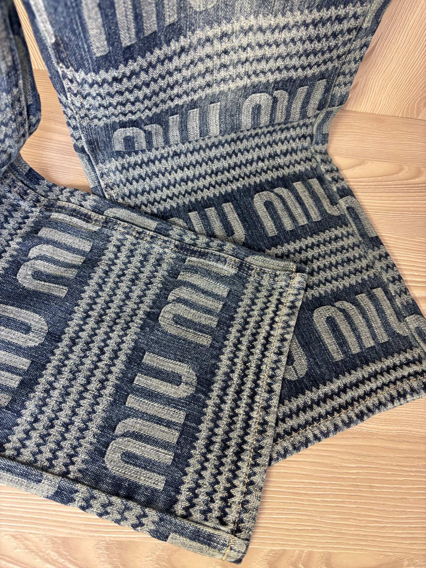 LuxluxHouse Best Quality Clothes Miu Miu Pants