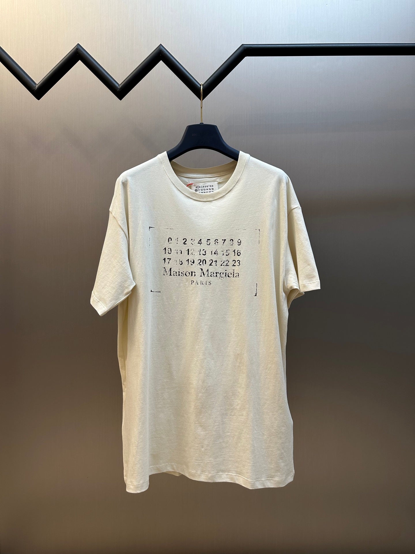 LuxluxHouse Best Quality Clothes T-shirt Chanel & Maison Margiela