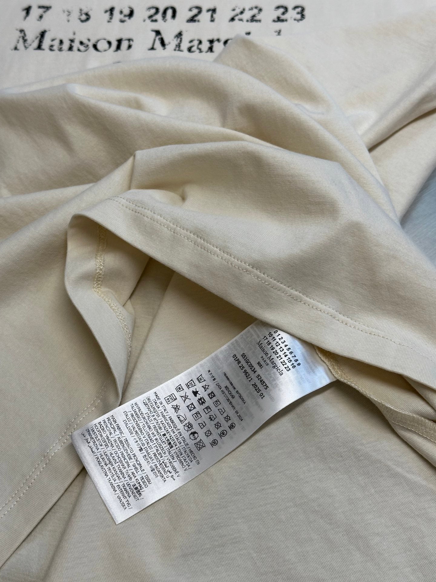 LuxluxHouse Best Quality Clothes T-shirt Chanel & Maison Margiela