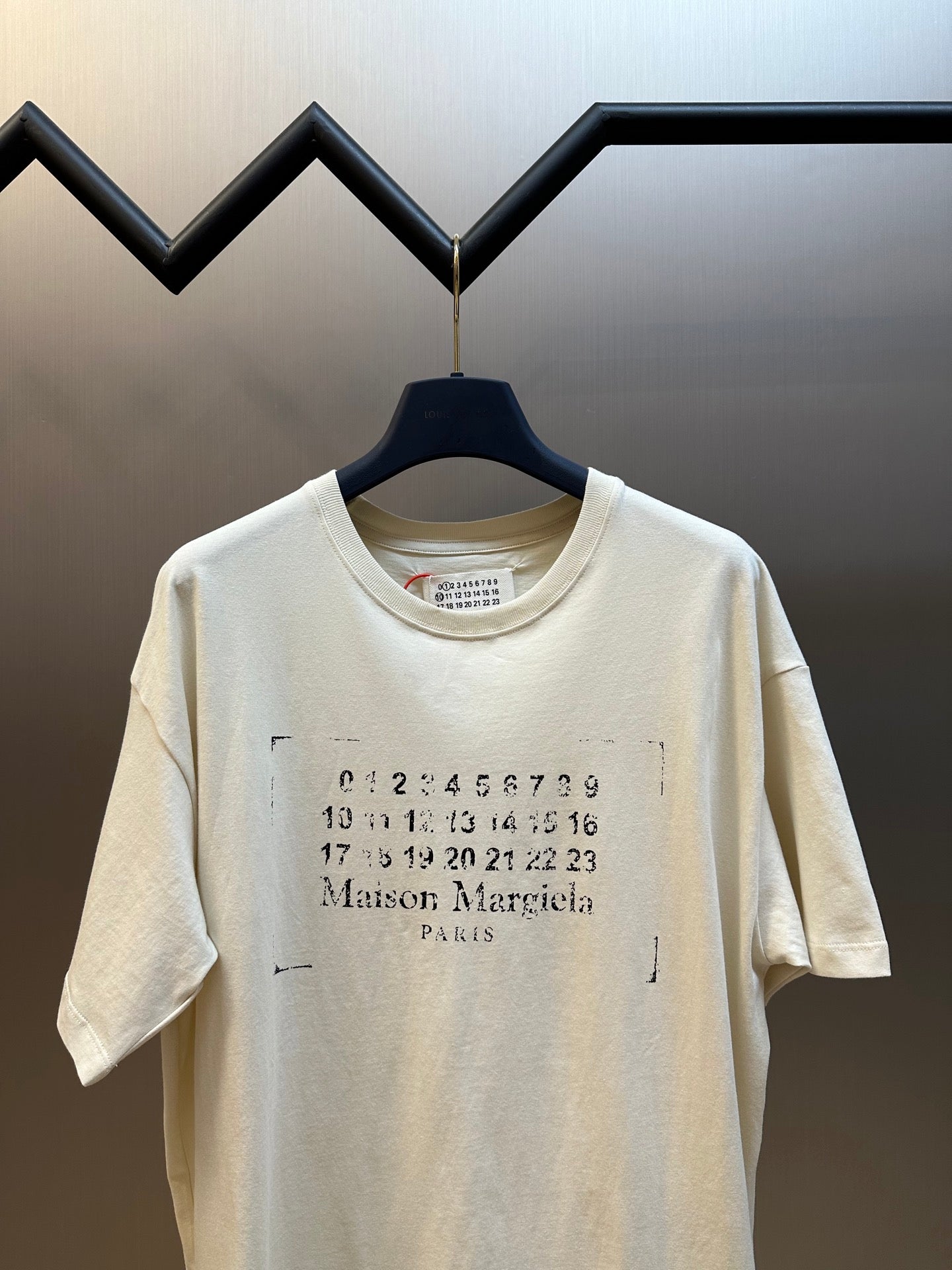 LuxluxHouse Best Quality Clothes T-shirt Chanel & Maison Margiela