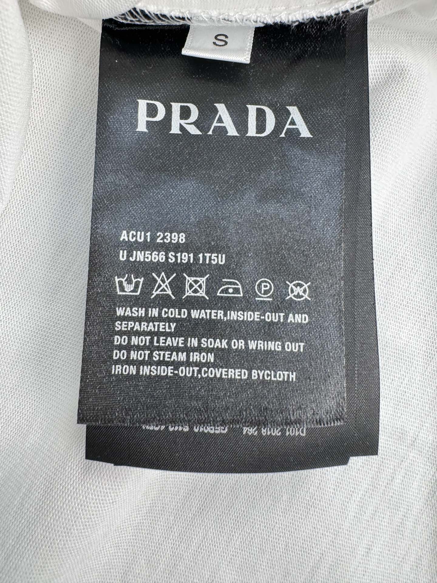 LuxluxHouse Best Quality Clothes T-shirt Prada