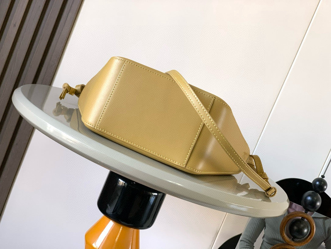 LuxluxHouse Best Quality Bags Loewe