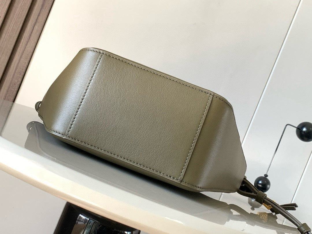 LuxluxHouse Best Quality Bags Loewe