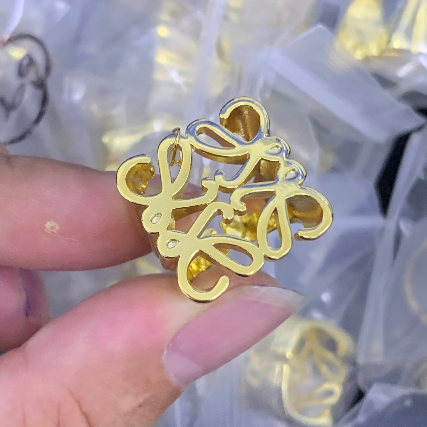 LuxluxHouse Low Price And High Quality Accessories Loewe