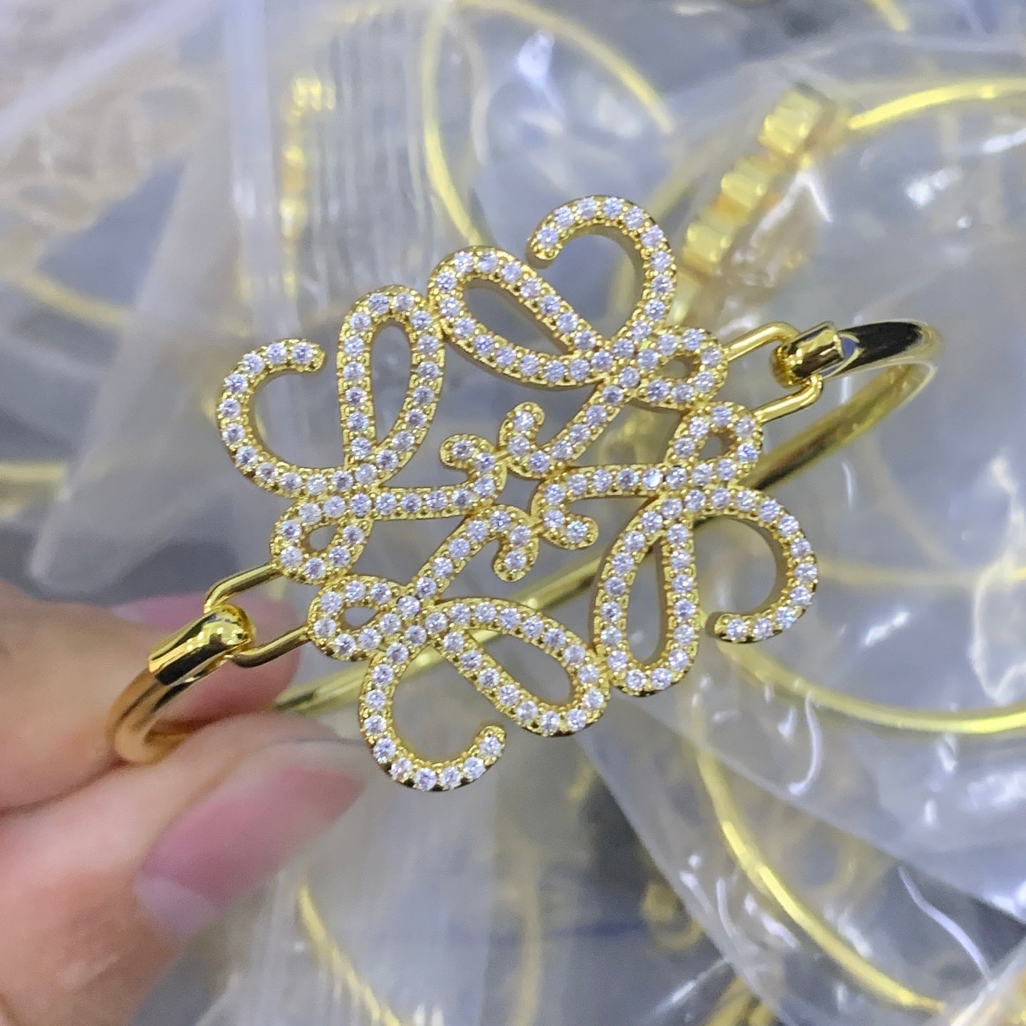 LuxluxHouse Low Price And High Quality Accessories Loewe