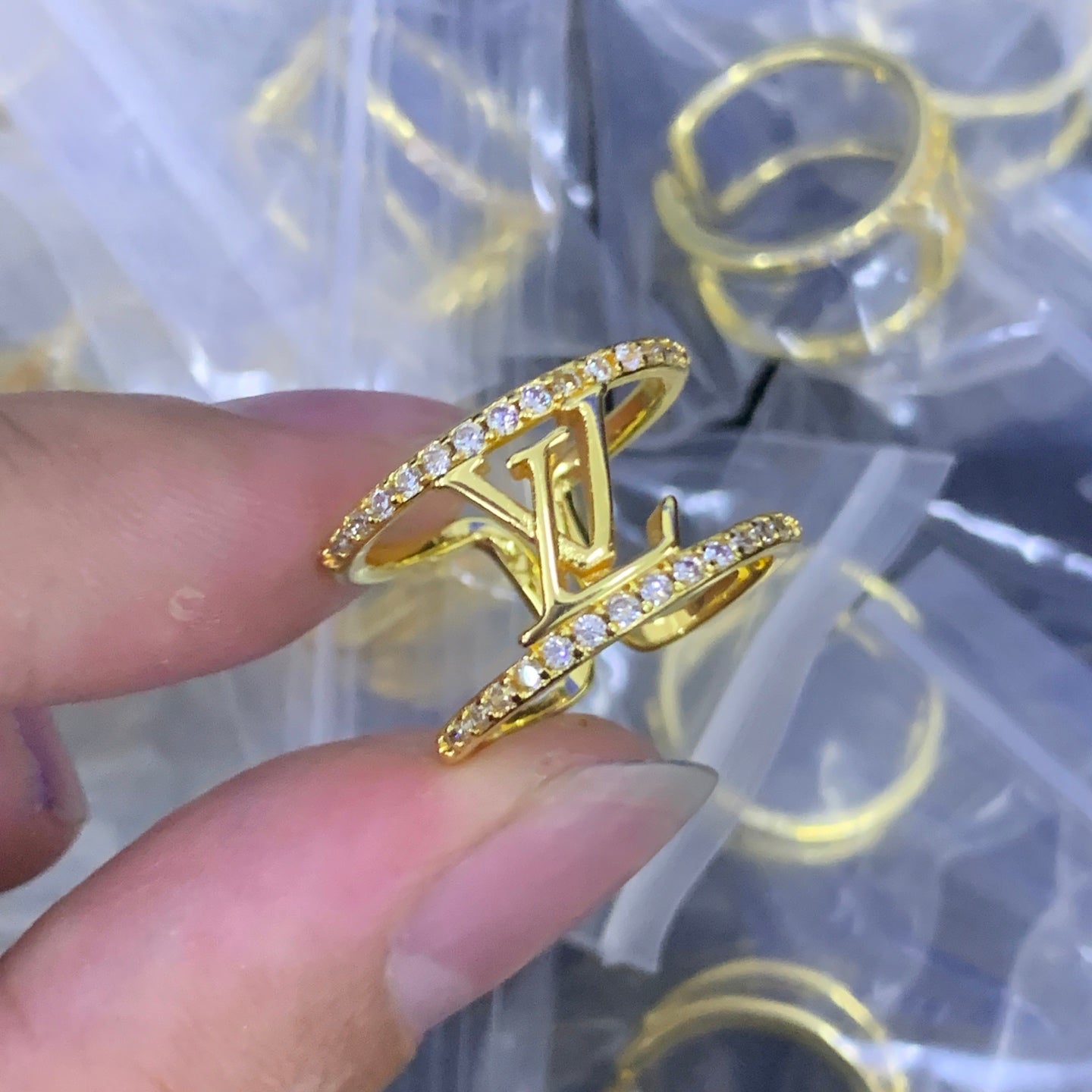 LuxluxHouse Low Price And High Quality Accessories Louis Vuitton