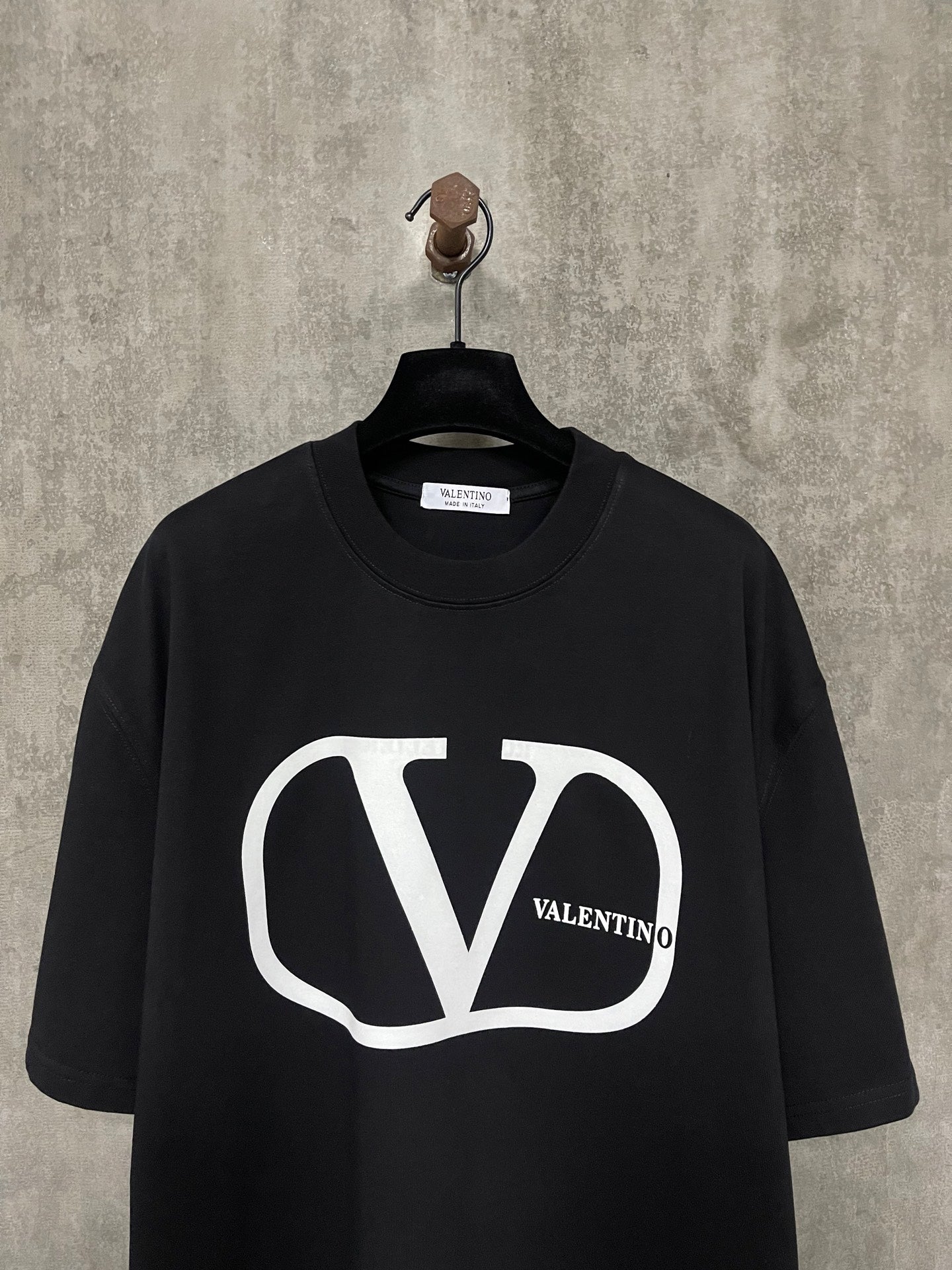 LuxluxHouse Best Quality Clothes Valentino T-shirt