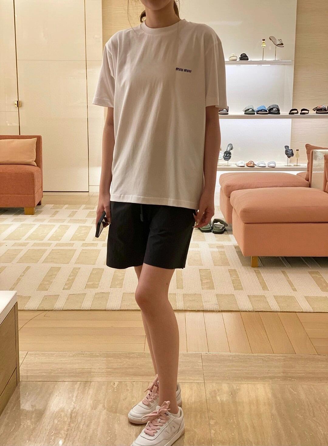 LuxluxHouse Best Quality Clothes Miu Miu T-shirt