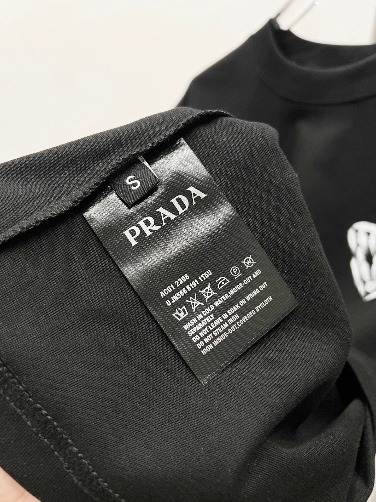 LuxluxHouse Best Quality Clothes T-shirt Prada