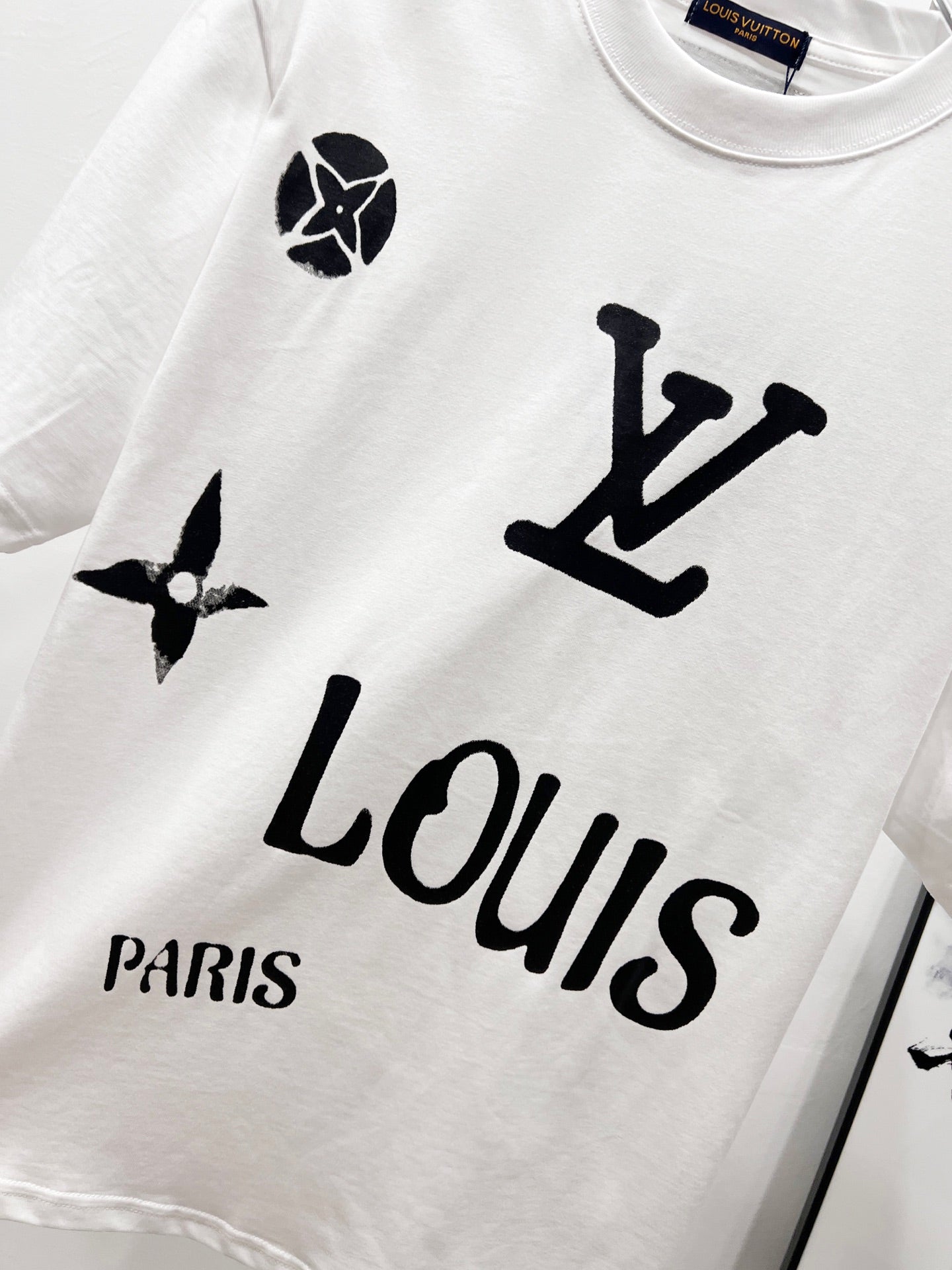 LuxluxHouse Best Quality Clothes T-shirt Louis Vuitton