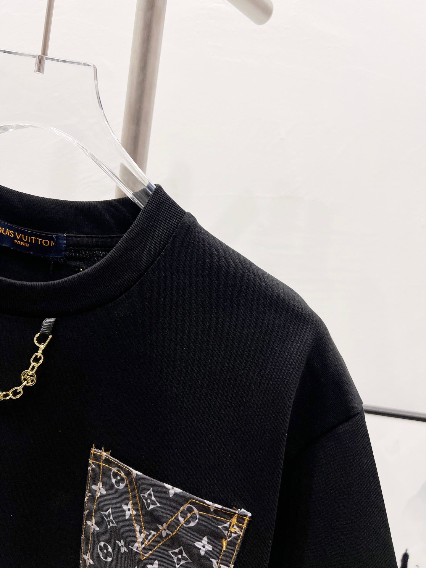 LuxluxHouse Best Quality Clothes T-shirt Louis Vuitton