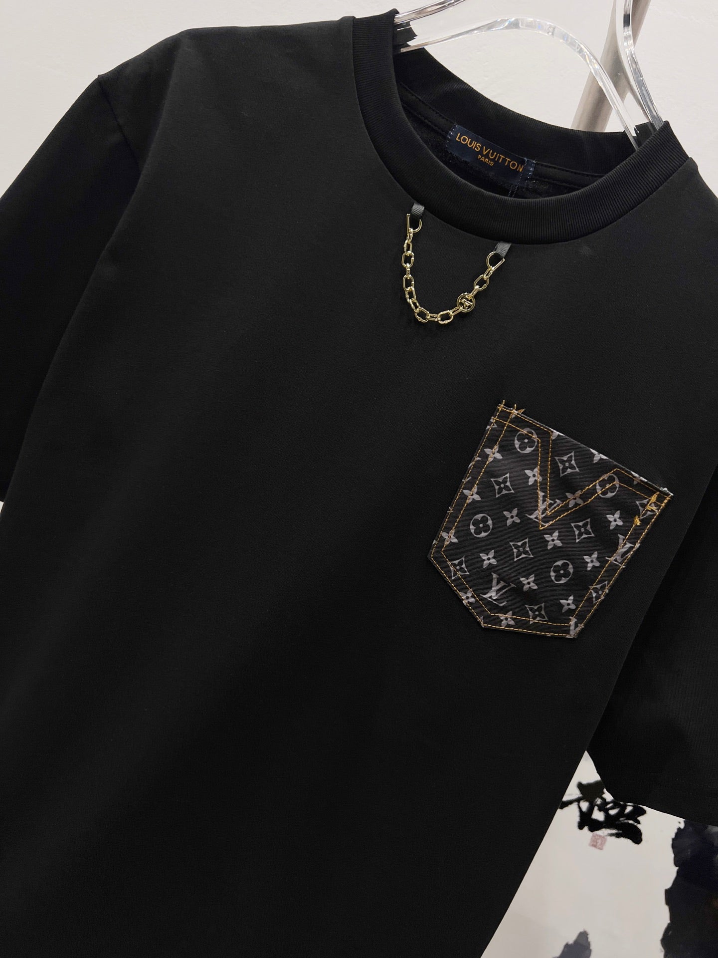 LuxluxHouse Best Quality Clothes T-shirt Louis Vuitton