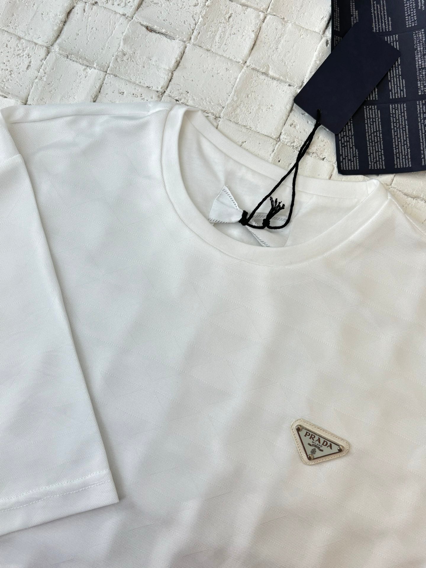 LuxluxHouse Best Quality Clothes T-shirt Prada