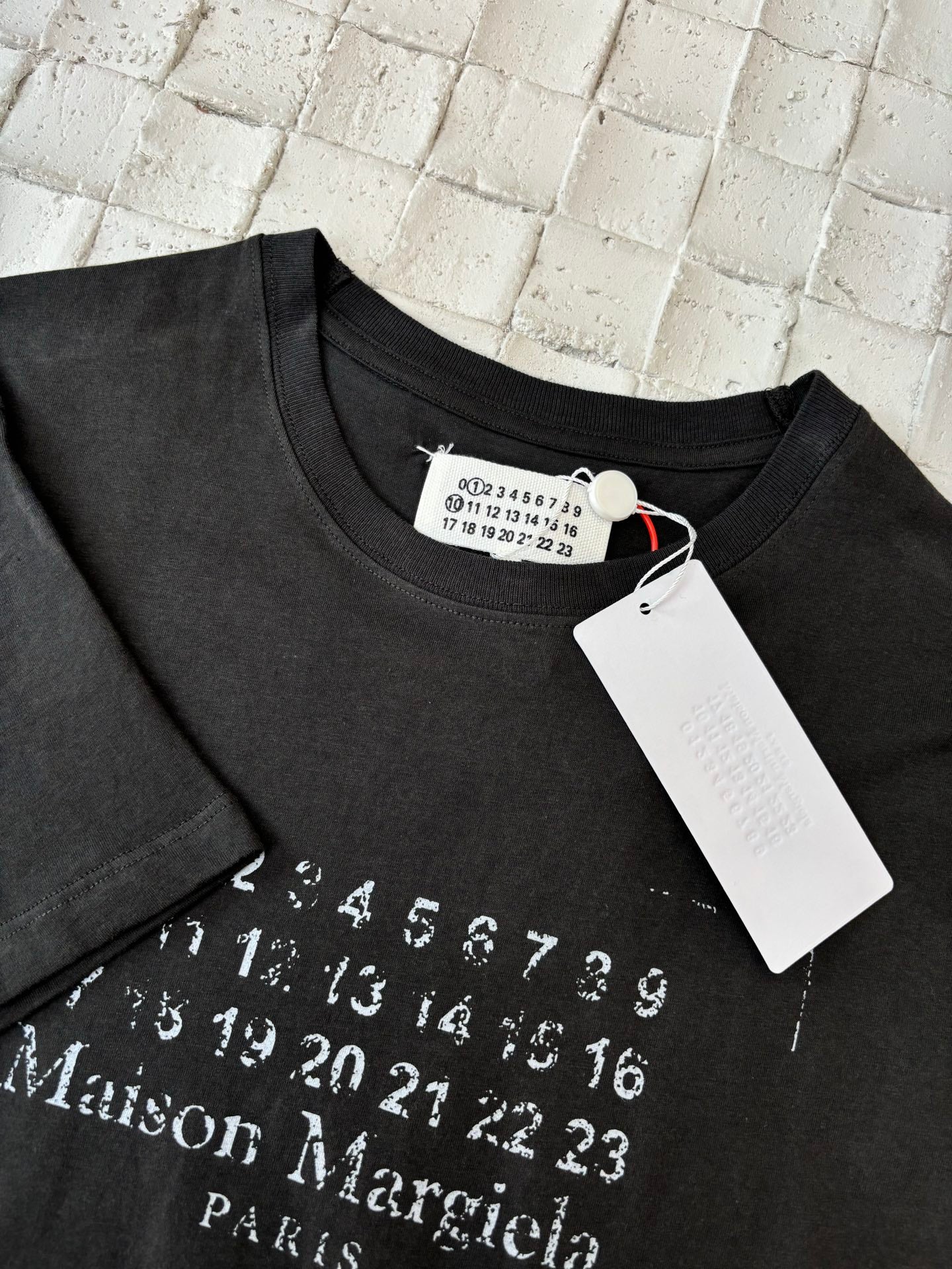 LuxluxHouse Best Quality Clothes T-shirt Chanel & Maison Margiela