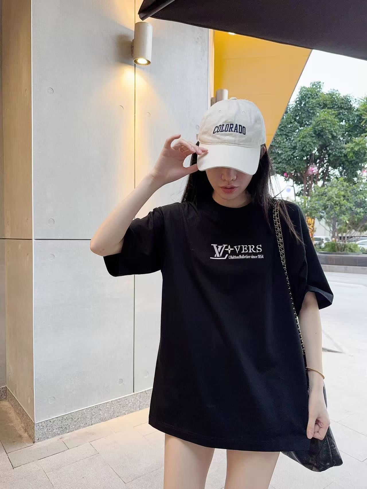 LuxluxHouse Best Quality Clothes T-shirt Louis Vuitton