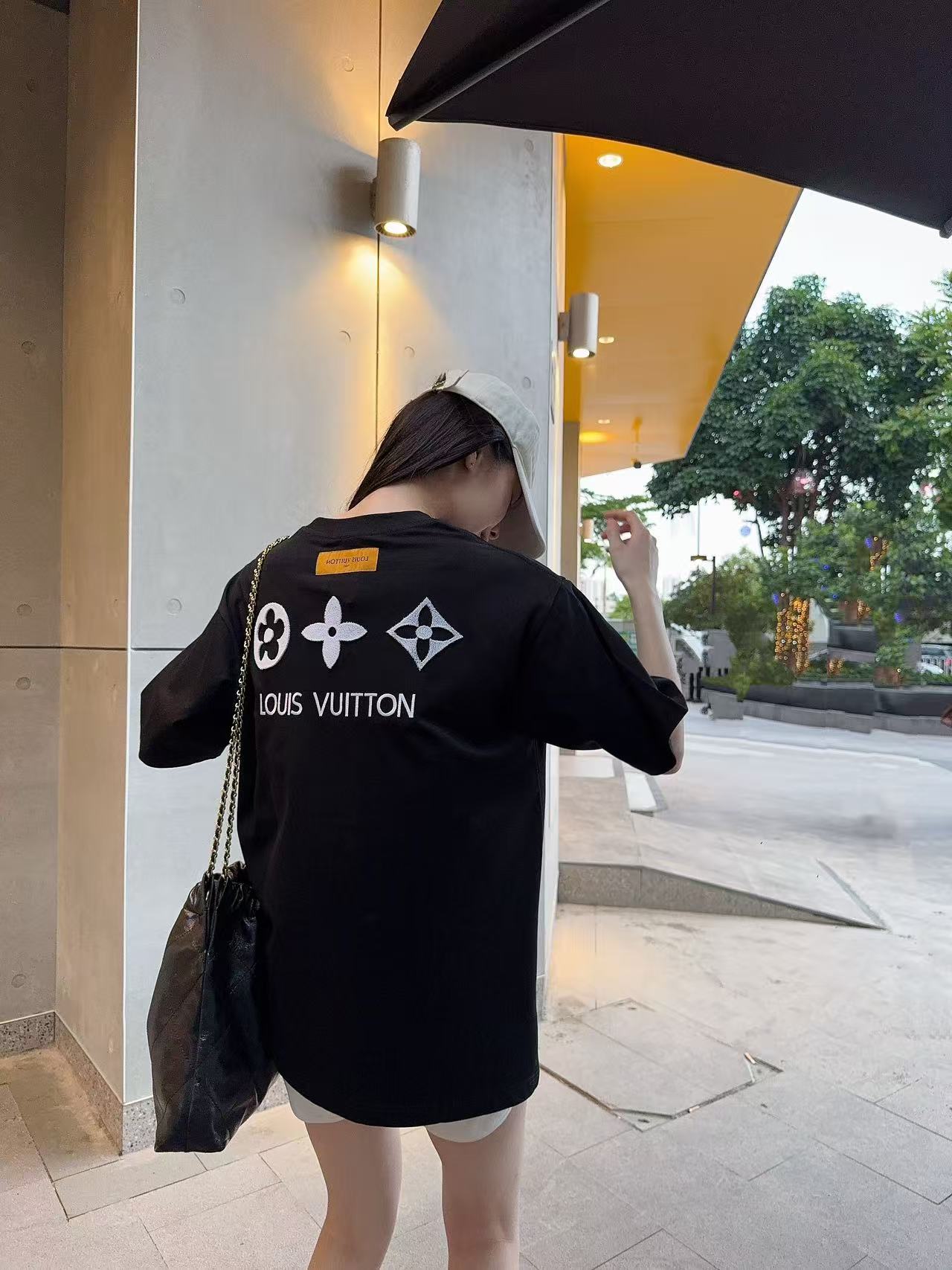 LuxluxHouse Best Quality Clothes T-shirt Louis Vuitton