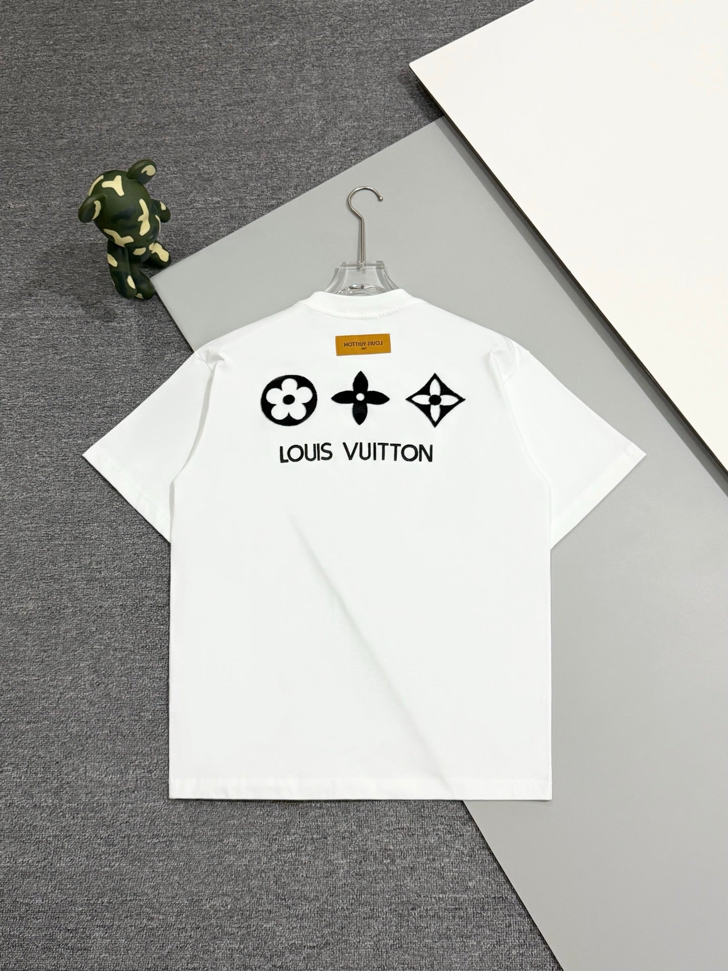 LuxluxHouse Best Quality Clothes T-shirt Louis Vuitton
