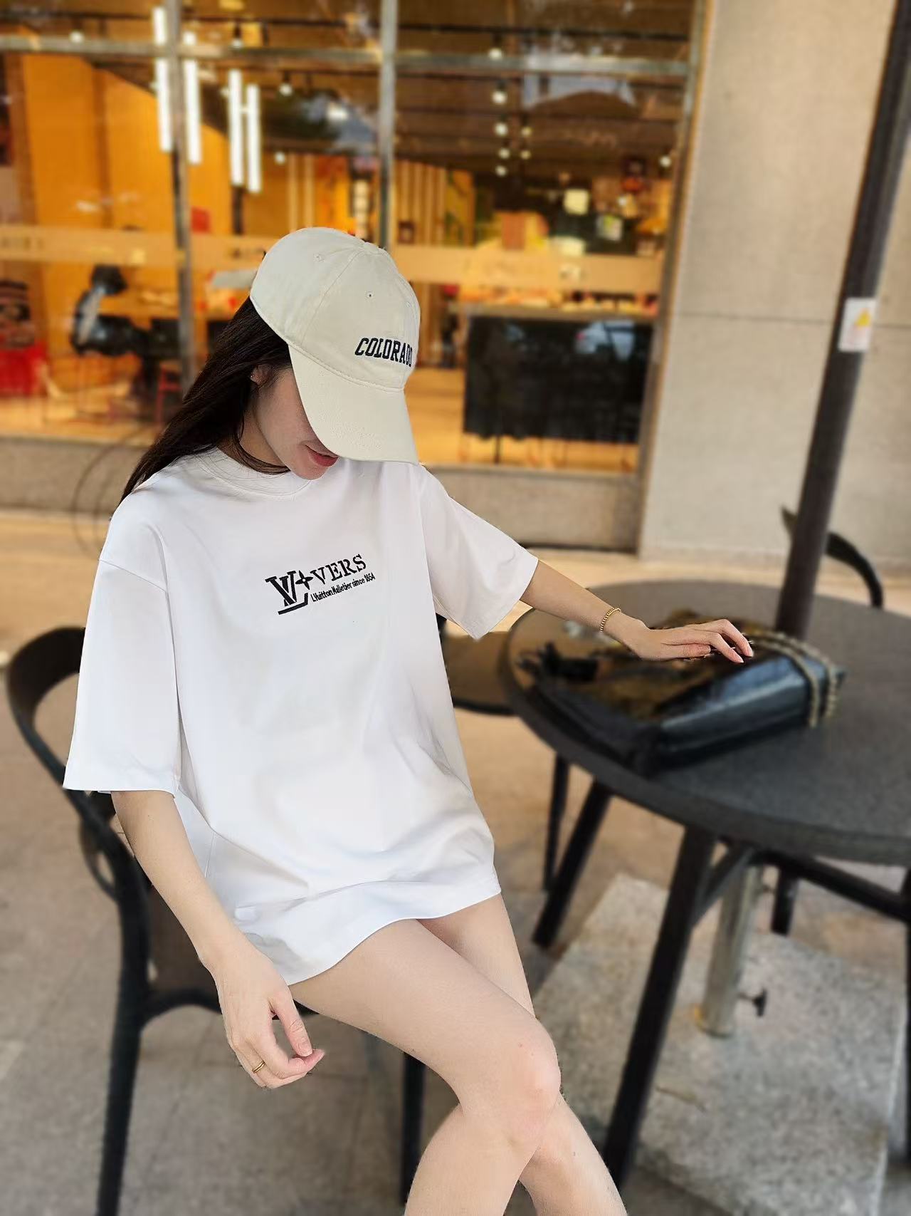 LuxluxHouse Best Quality Clothes T-shirt Louis Vuitton