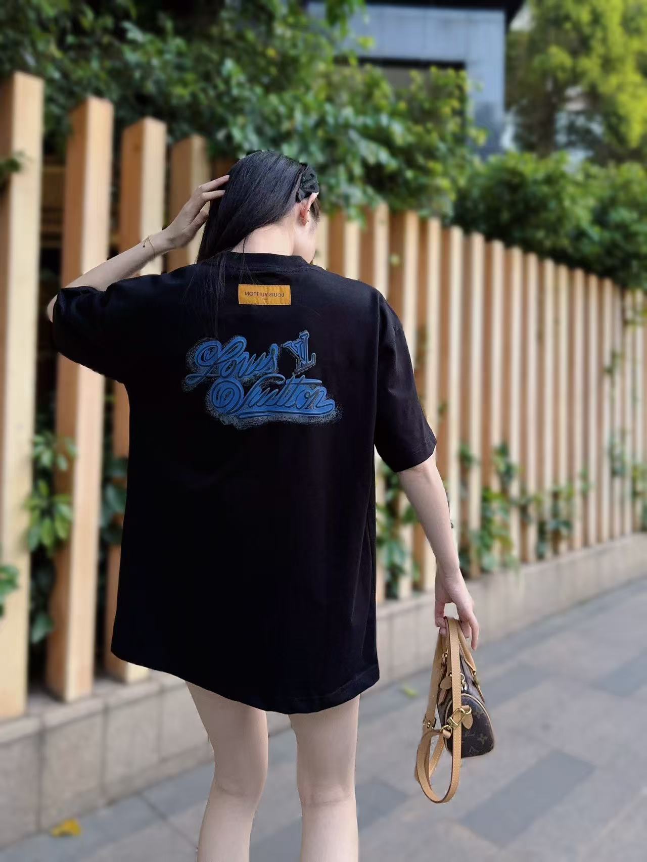 LuxluxHouse Best Quality Clothes T-shirt Louis Vuitton