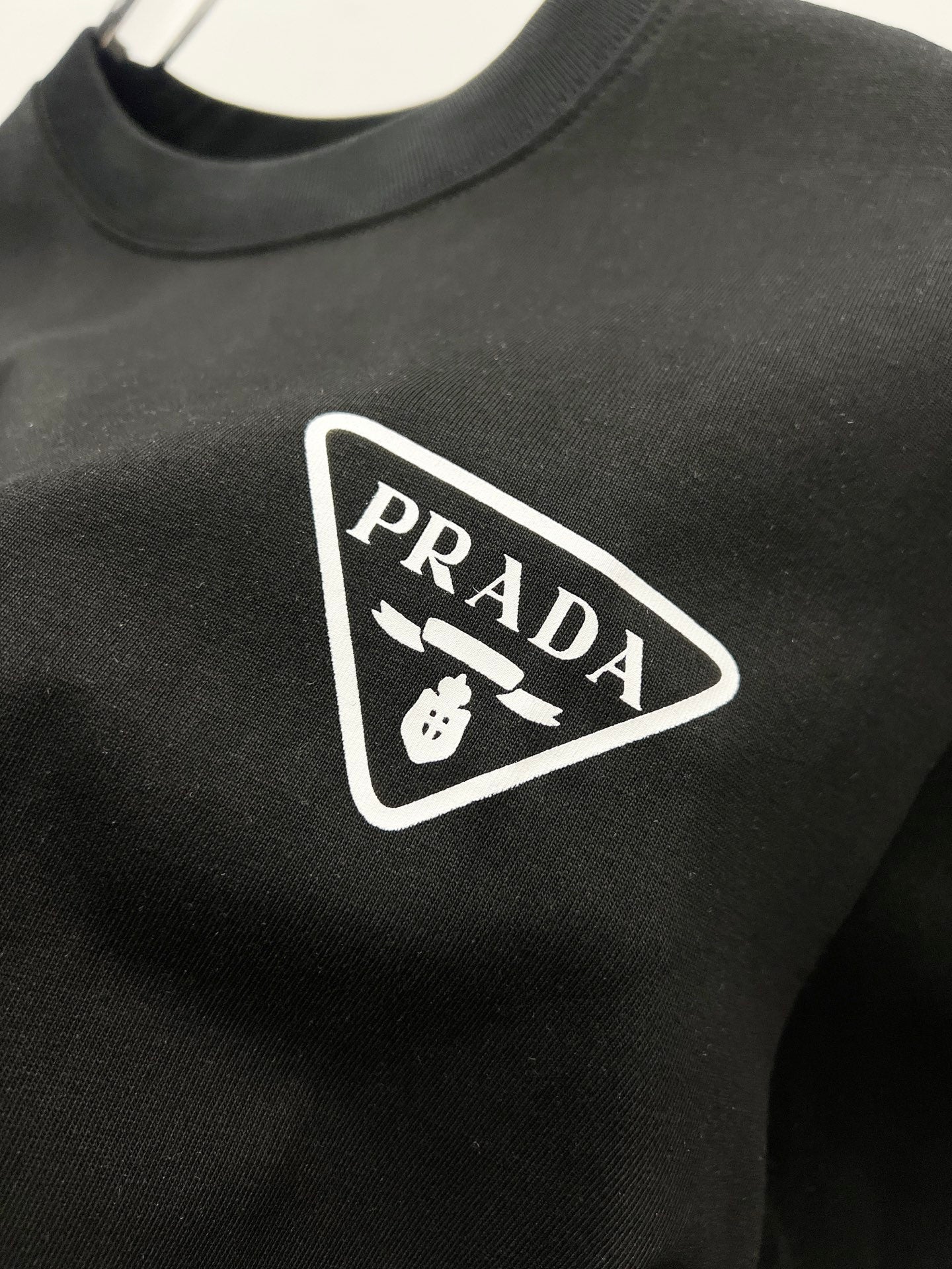 LuxluxHouse Best Quality Clothes T-shirt Prada