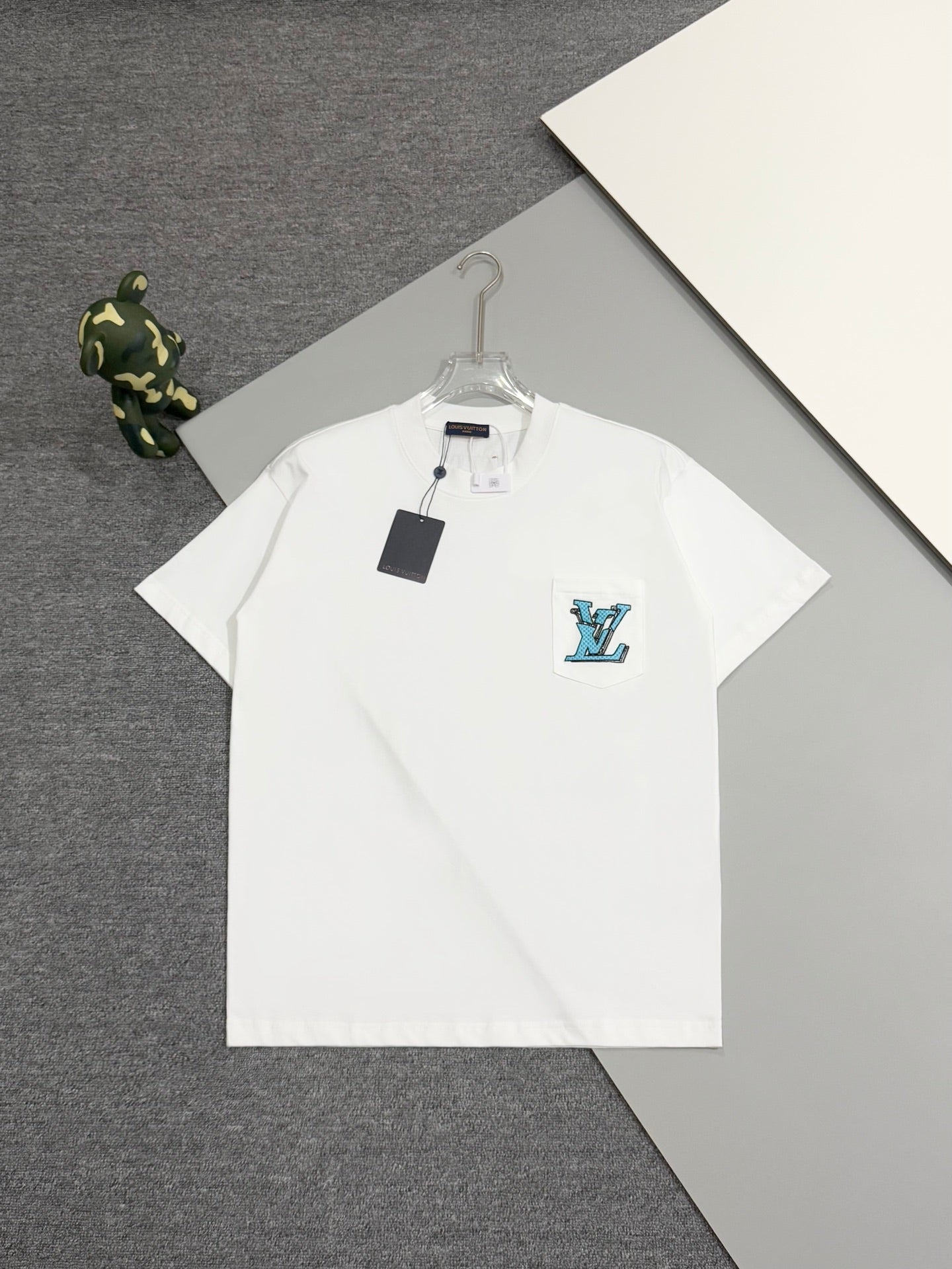 LuxluxHouse Best Quality Clothes T-shirt Louis Vuitton
