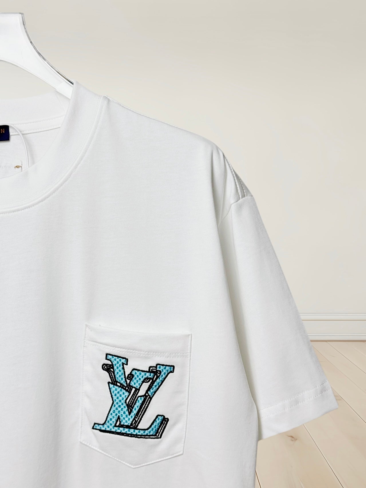 LuxluxHouse Best Quality Clothes T-shirt Louis Vuitton