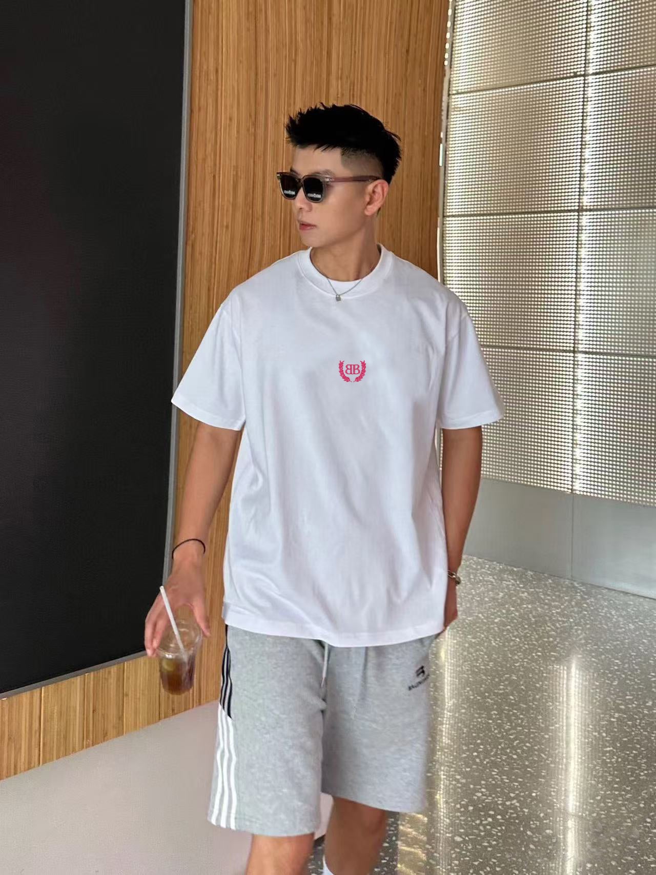 LuxluxHouse Best Quality Clothes Balenciaga T-shirt