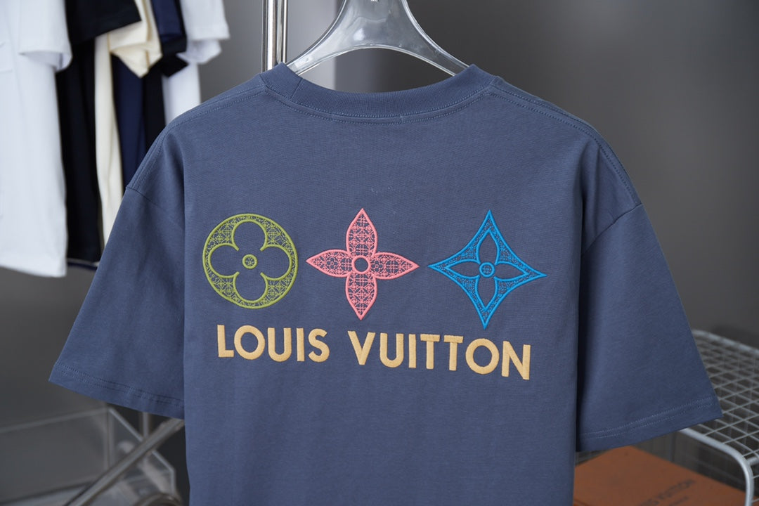 LuxluxHouse Best Quality Clothes T-shirt Louis Vuitton