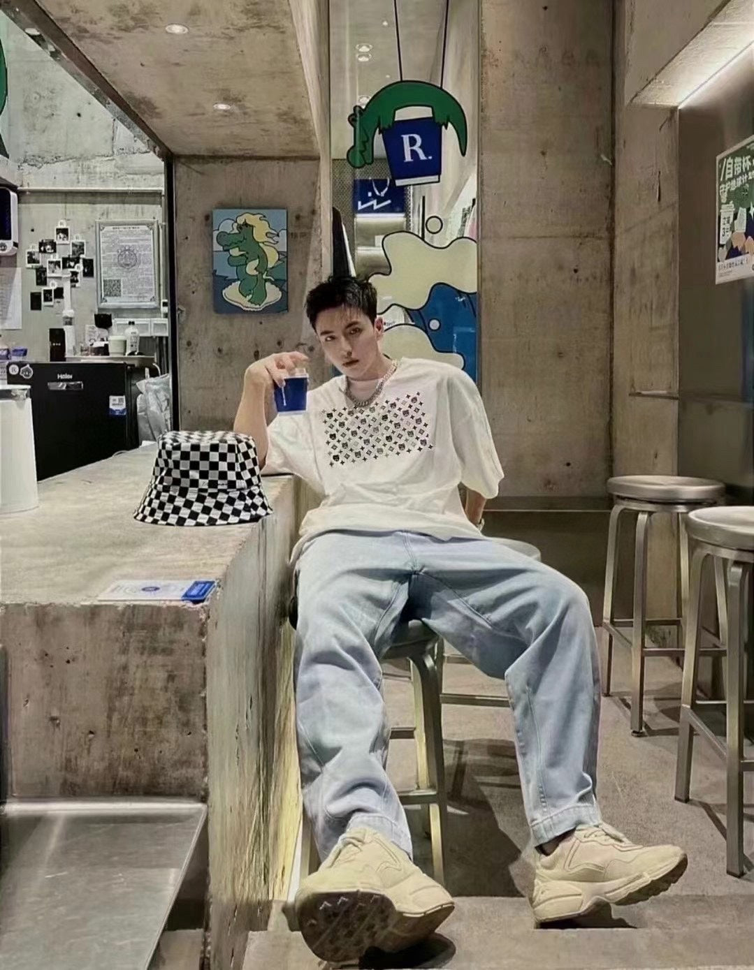 LuxluxHouse Best Quality Clothes T-shirt Louis Vuitton