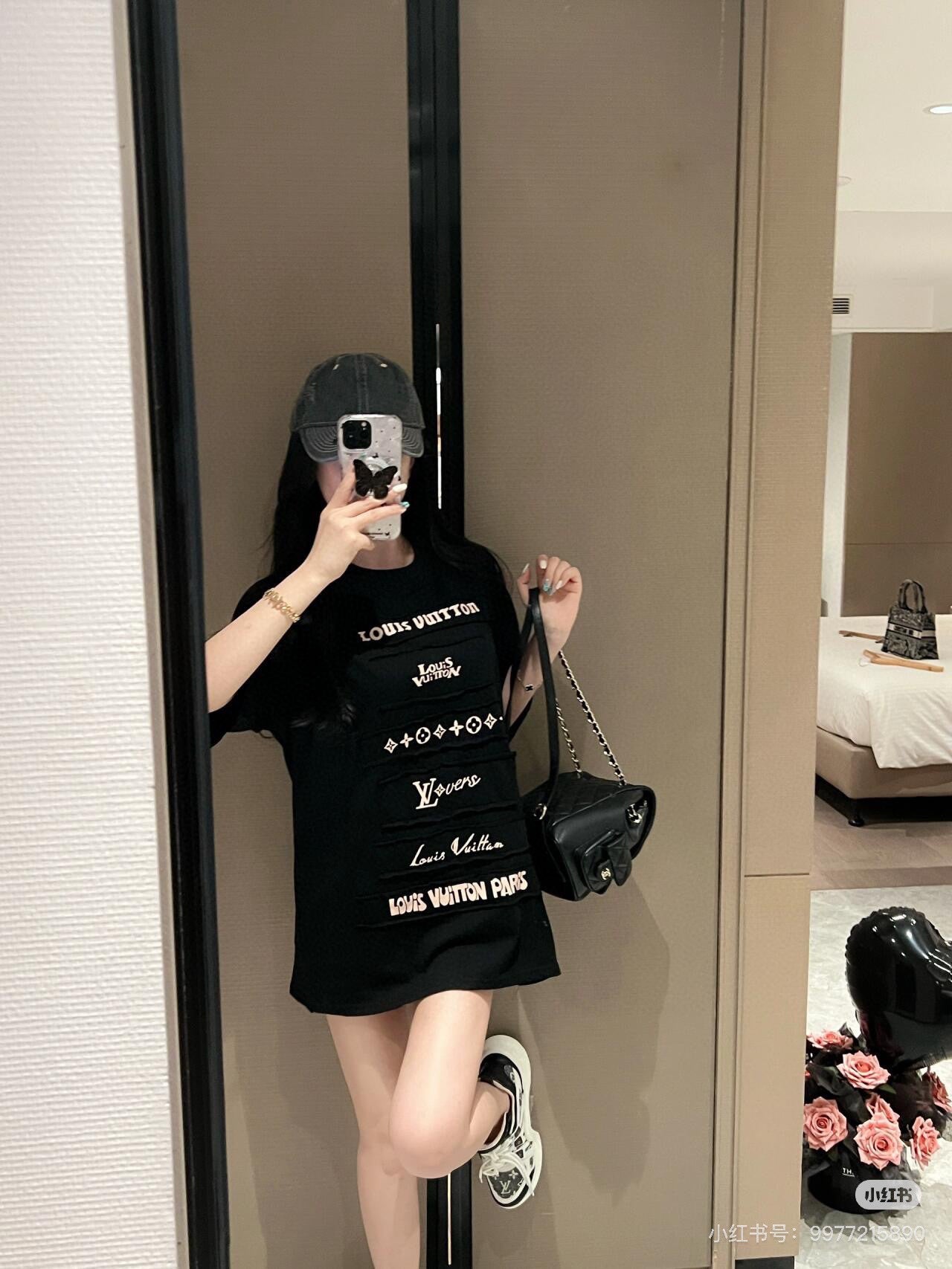 LuxluxHouse Best Quality Clothes T-shirt Louis Vuitton