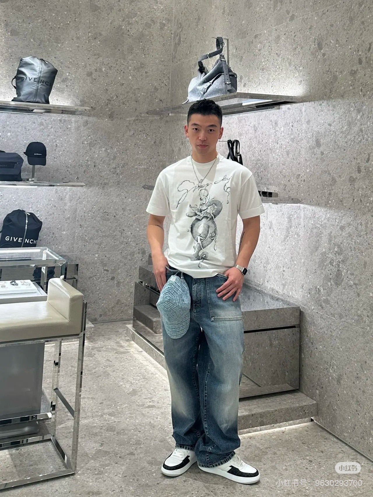 LuxluxHouse Best Quality Clothes Givenchy T-shirt