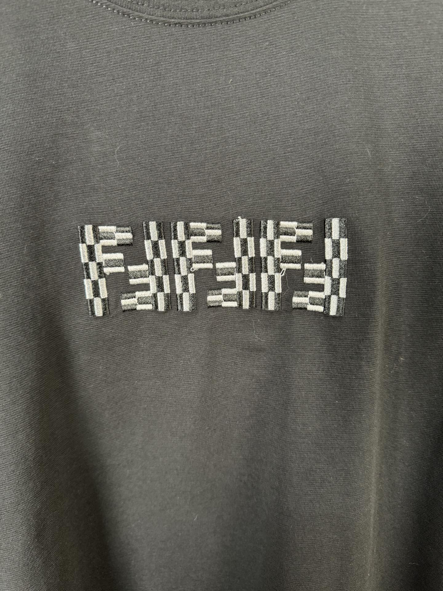 LuxluxHouse Best Quality Clothes Fendi T-shirt