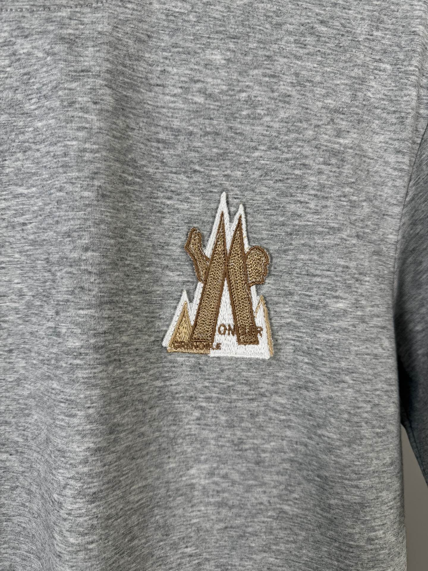 LuxluxHouse Best Quality Clothes T-shirt Moncler