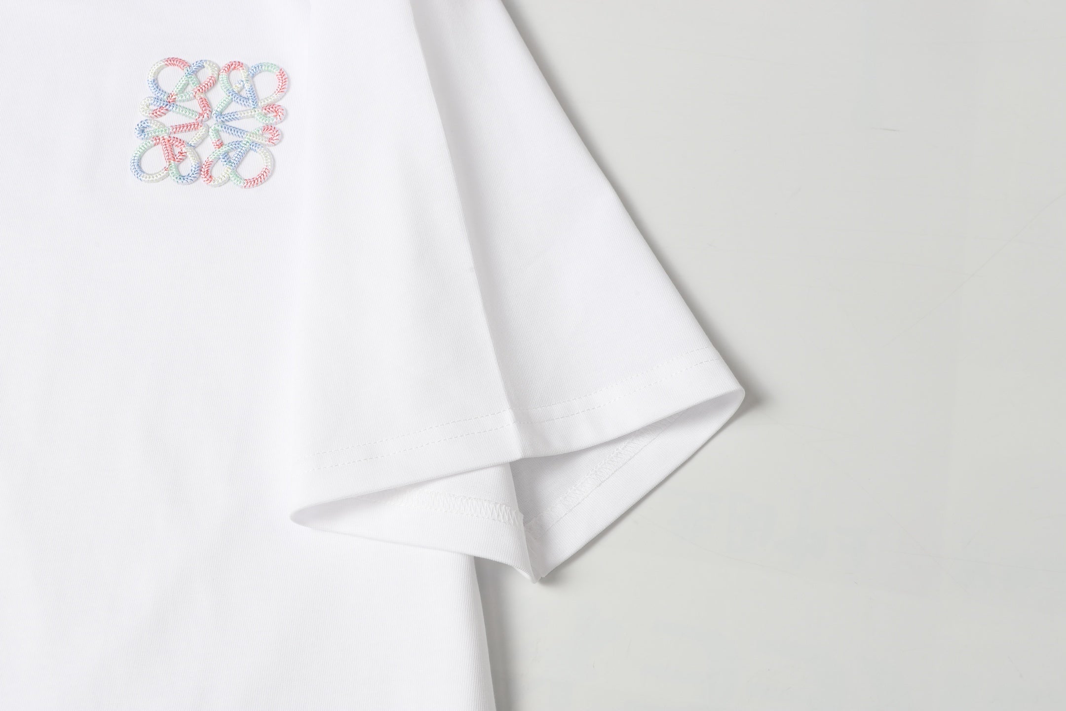 LuxluxHouse Best Quality Clothes T-shirt Loewe